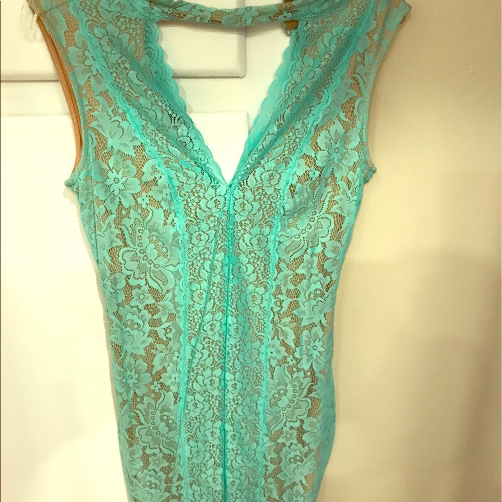 Aqua v neck Bebe dress