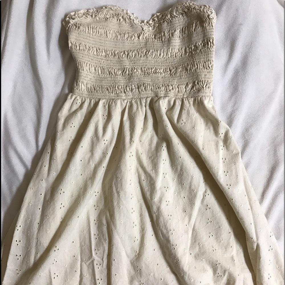✨ Buy 3 for $25 ✨LIKE NEW! UO Cream Dress