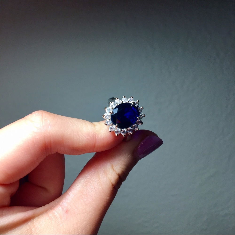Sapphire ring