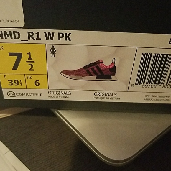 Adidas NMD R1 - Picture 3 of 4