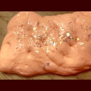 Peach 🍑 (SCENTED) FIRST TO BUY GETS EXTRA SLIME