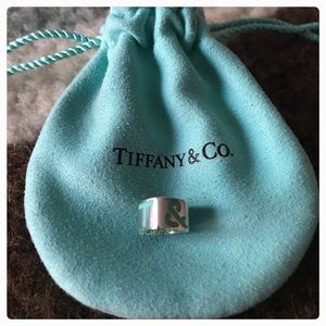 🔥Price drop 🔥T & CO Era cube pendant