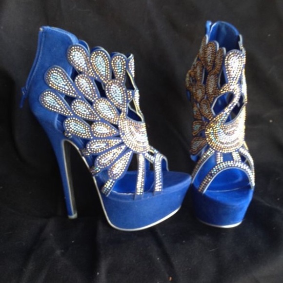 Heels - Picture 1 of 1