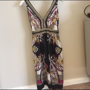 V-neck Aztec print sleeveless dress