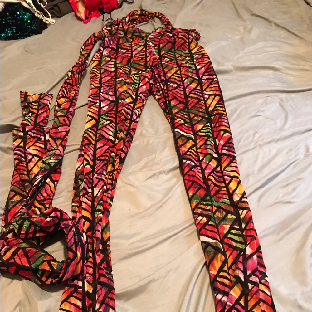 Color jumper with a muti way to strap