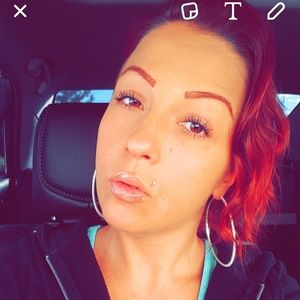 Meet your Posher, Dannielle