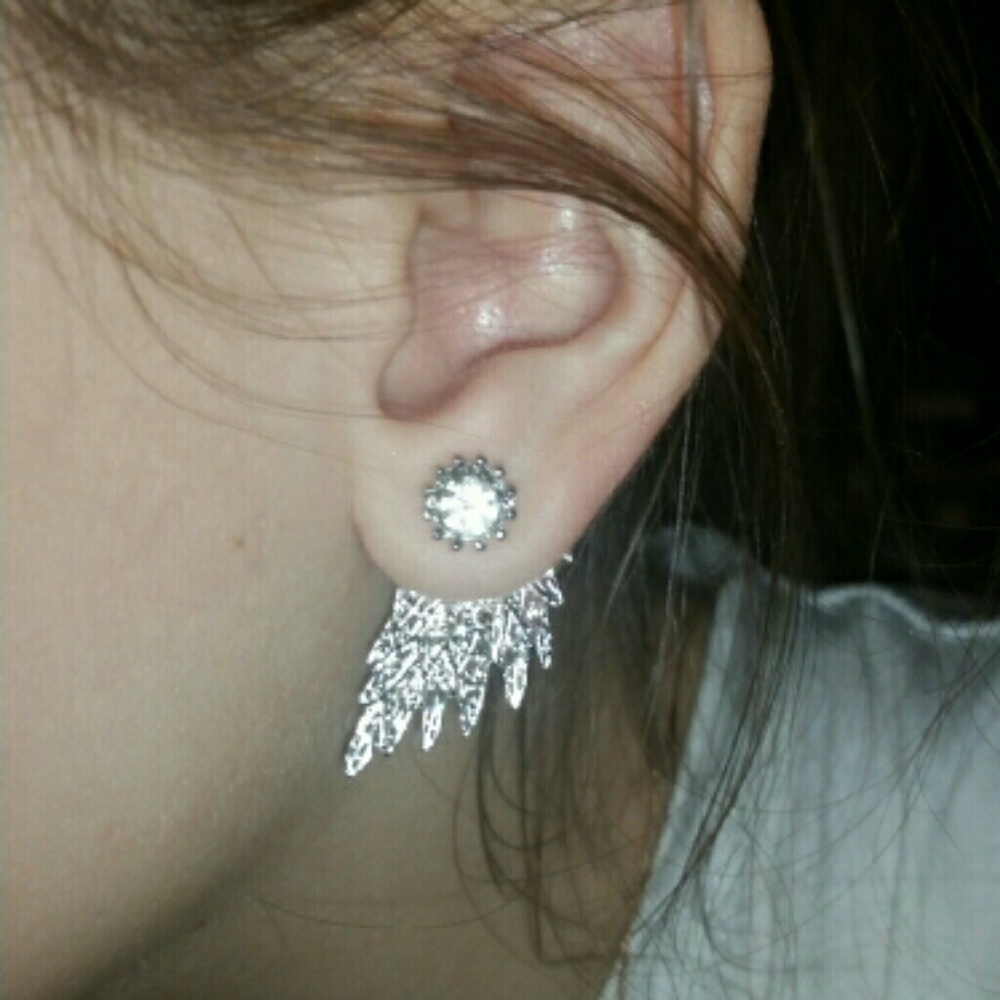 Angel wings stud earings.