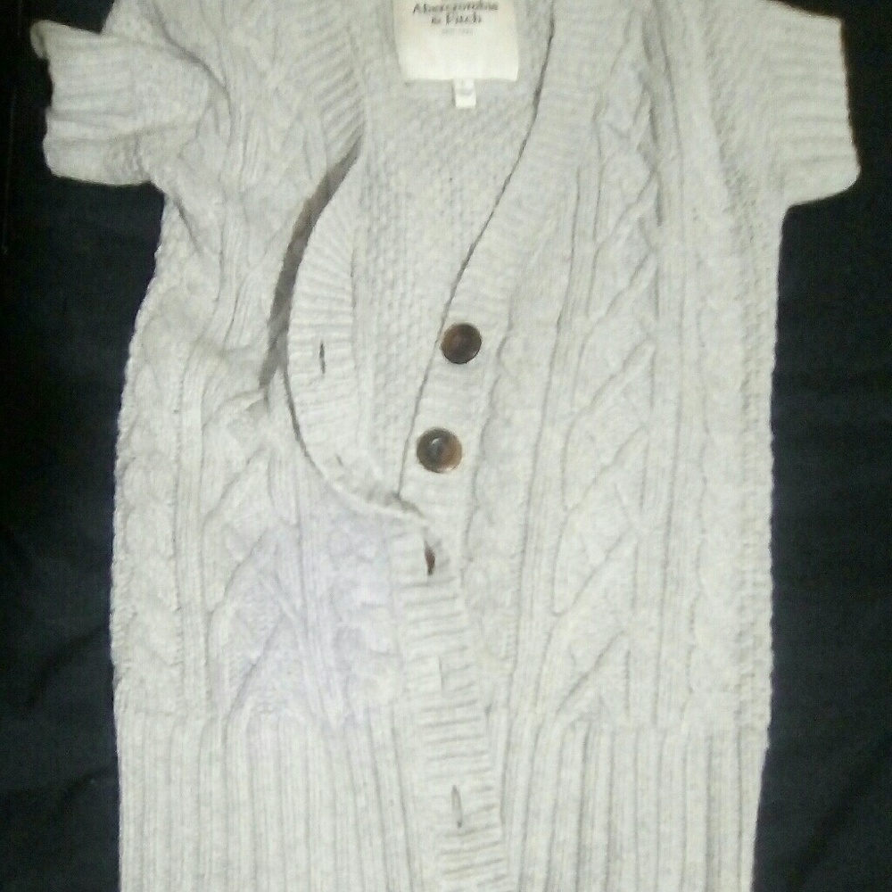 Abercrombie & Fitch short sleeve button sweater