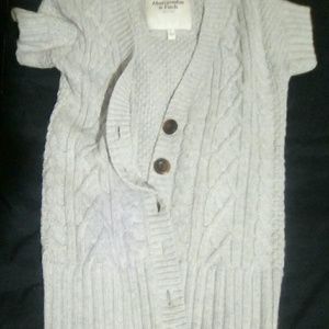 Abercrombie & Fitch short sleeve button sweater