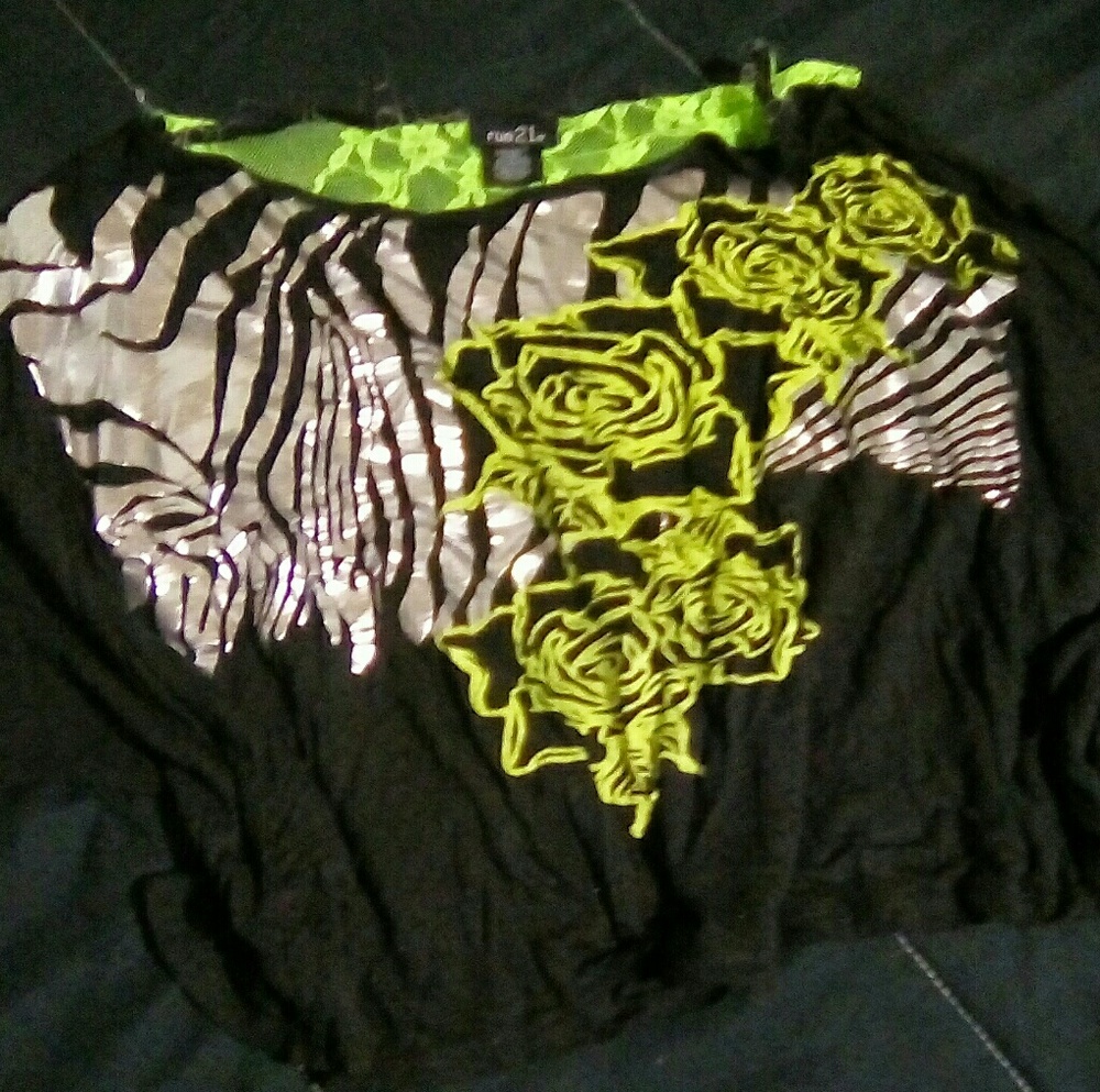 Rue 21 crop top