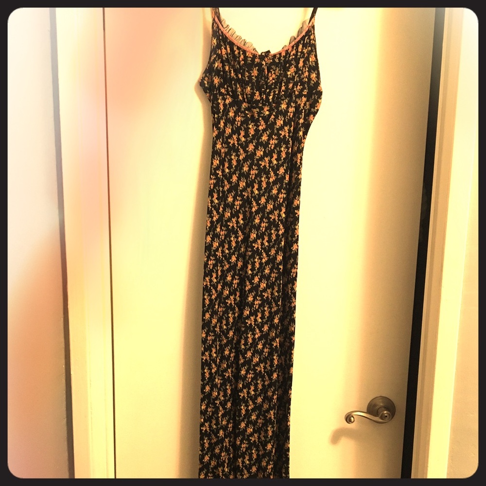 Betsy Jonson, petite size, sexy dress!
