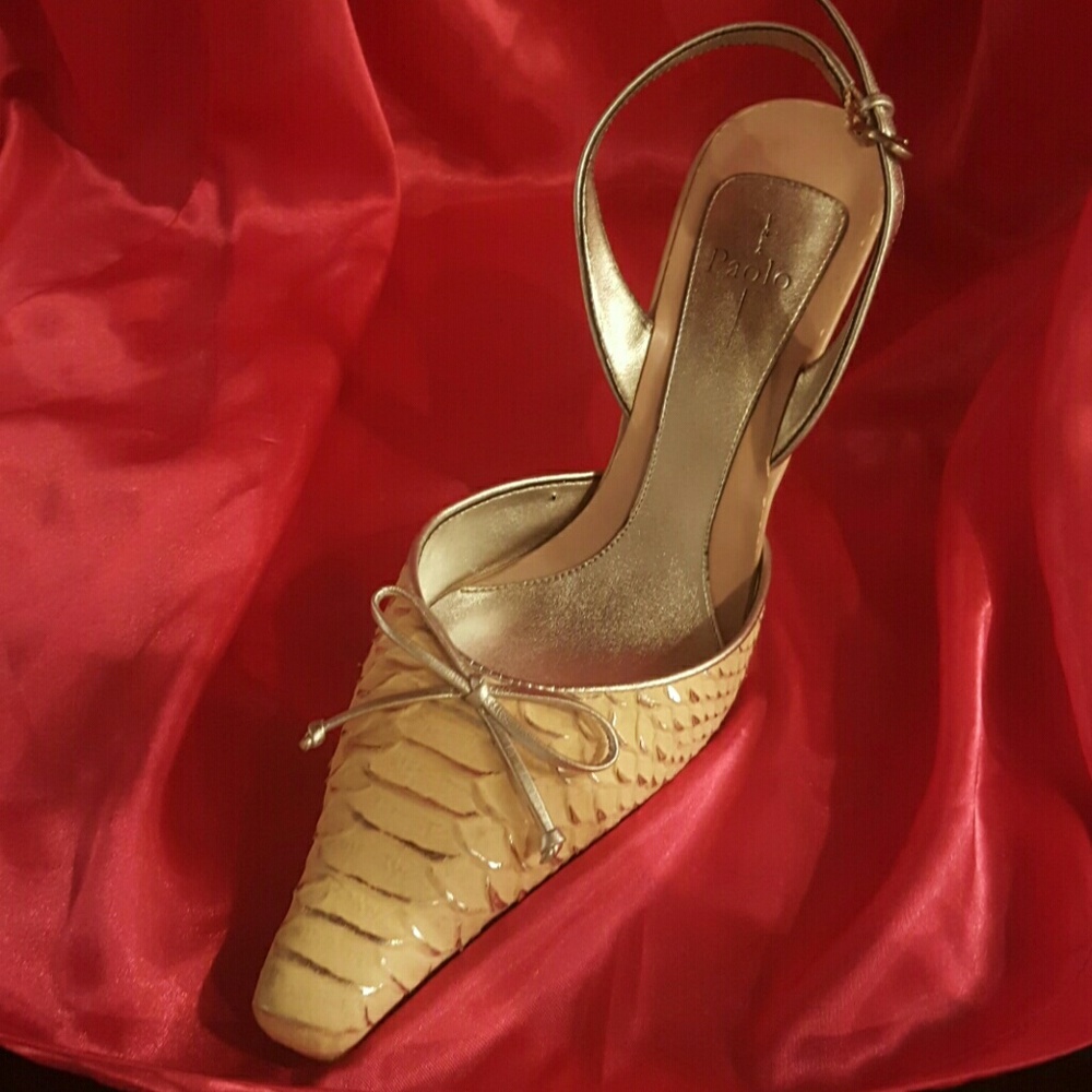 Sale!!💞Linea Paolo 💗 snakeskin slingbacks