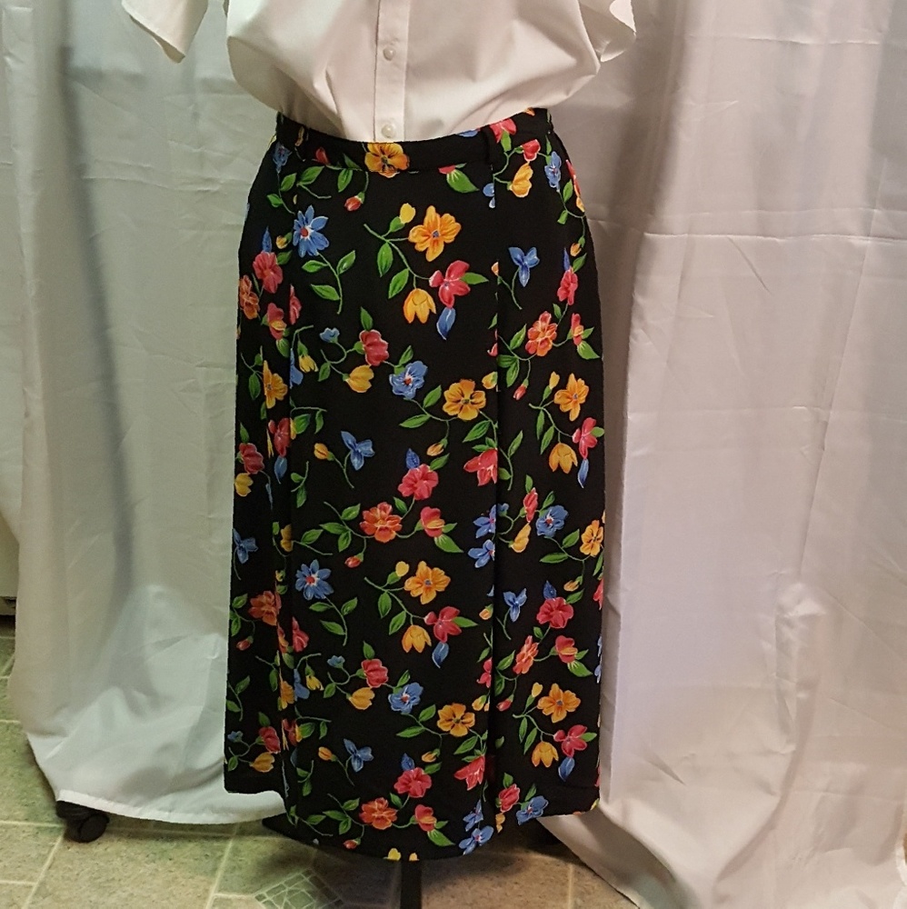 🌹Lightweight Floral Skirt🌹