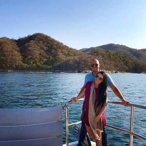 Meet your Posher, Cee