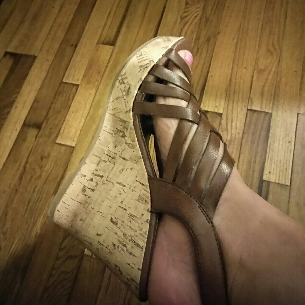 Brown wedges