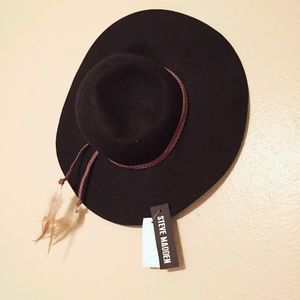 Steve Madden hat!