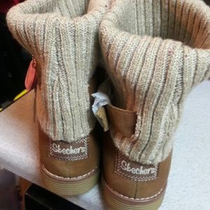 Skechers Boots Size  8 New with  tag