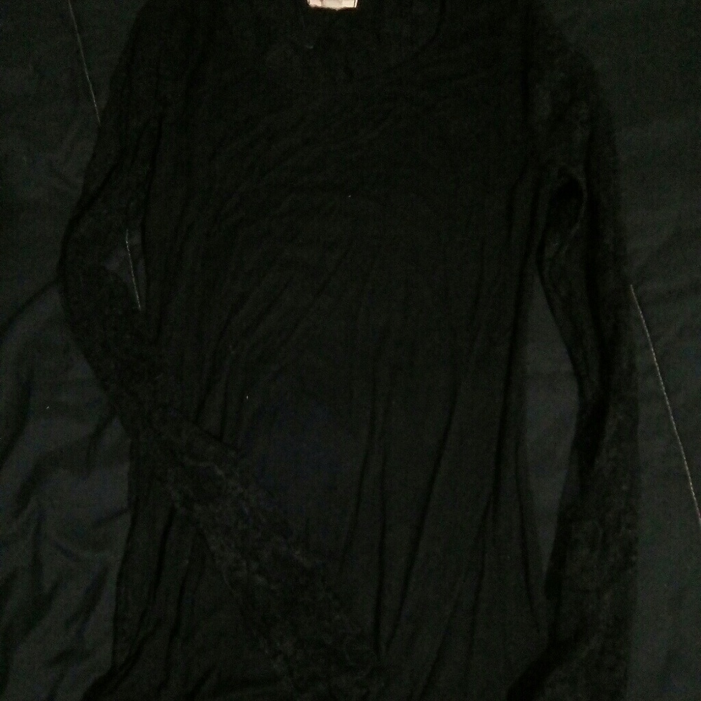 Sexy chic ZENANA OUTFITTERS lace top
