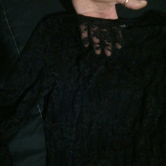 Sexy chic ZENANA OUTFITTERS lace top - Picture 2 of 2