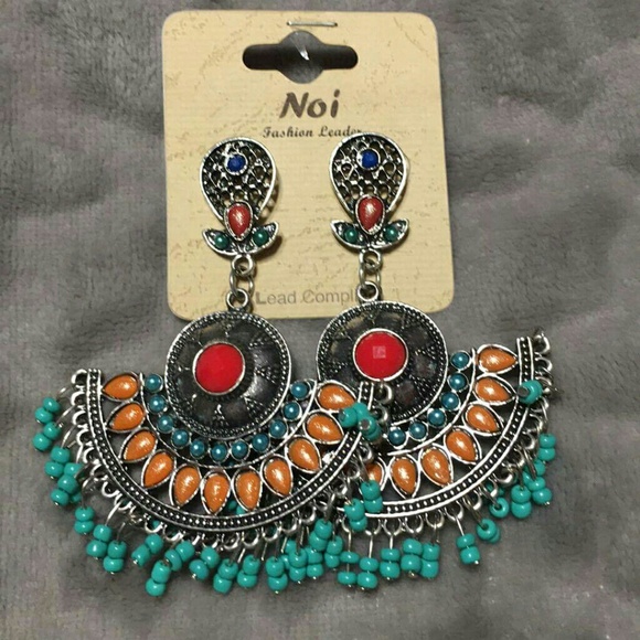 Sold FASHION LEADER JEWELRY EARRINGS - Picture 4 of 8