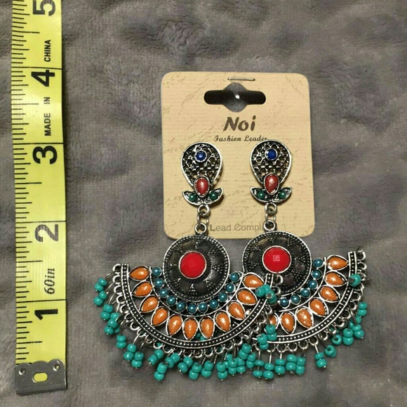 Sold FASHION LEADER JEWELRY EARRINGS - Picture 6 of 8