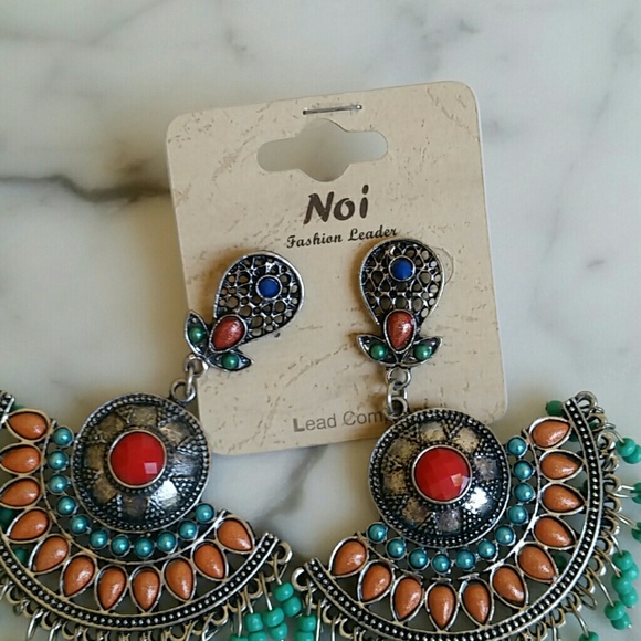 Sold FASHION LEADER JEWELRY EARRINGS - Picture 2 of 8