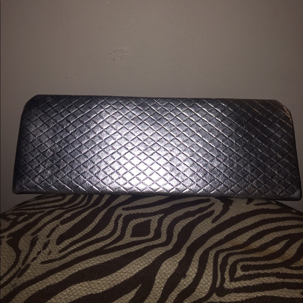 Silver clutch