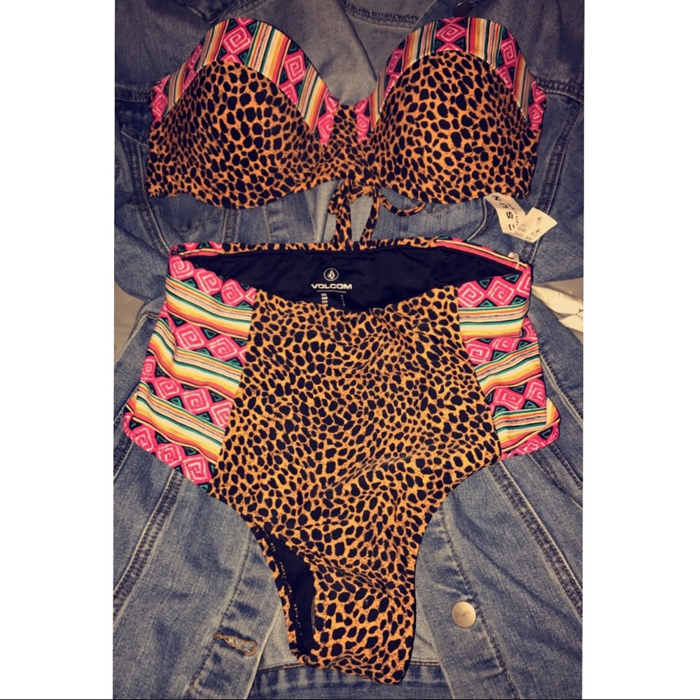 Volcom Native Underwire Top/Highwasted Bottoms