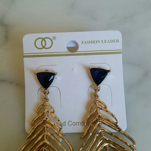 SOLD LEADER JEWELRY EARRINGS PROM - Picture 8 of 8