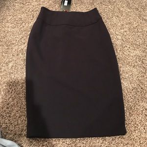 Limited skirt