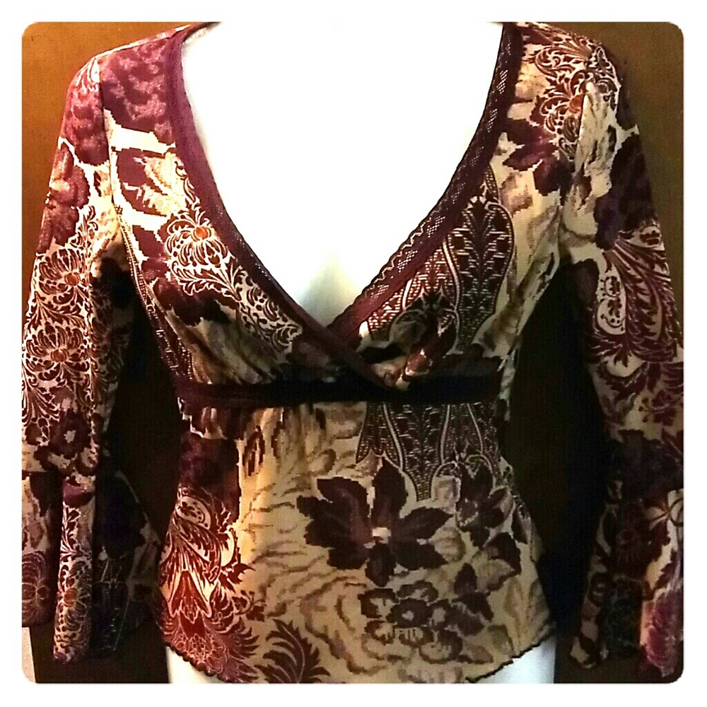 Quarter sleeved blouse