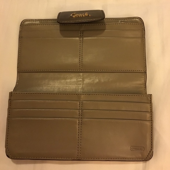 Coach bronze trifold leather wallet - Picture 3 of 6