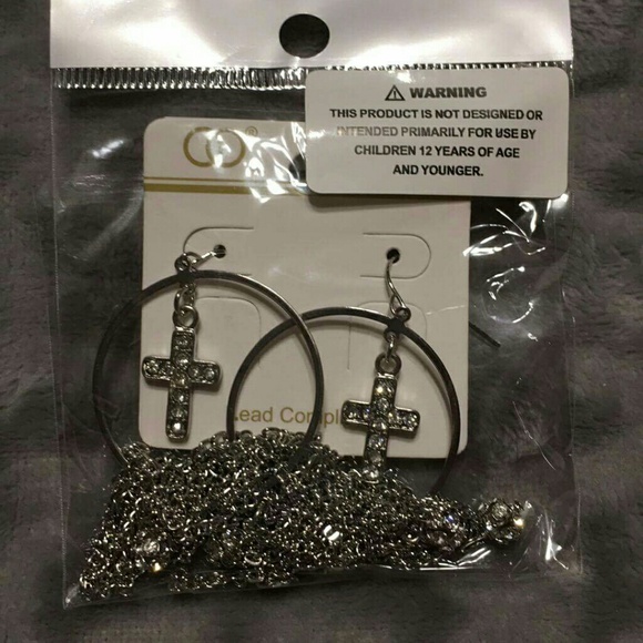 SOLD EARRINGS HOOP CROSS - Picture 7 of 8