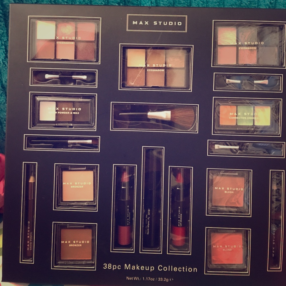38pc. Makeup Collection