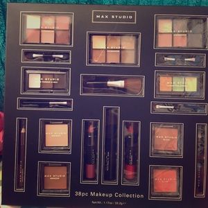 38pc. Makeup Collection