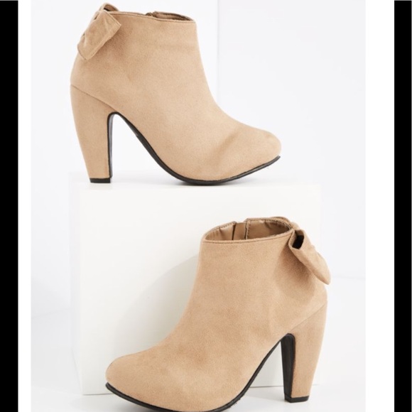 🎉SALE🎉Taupe bow tie booties - Picture 4 of 5