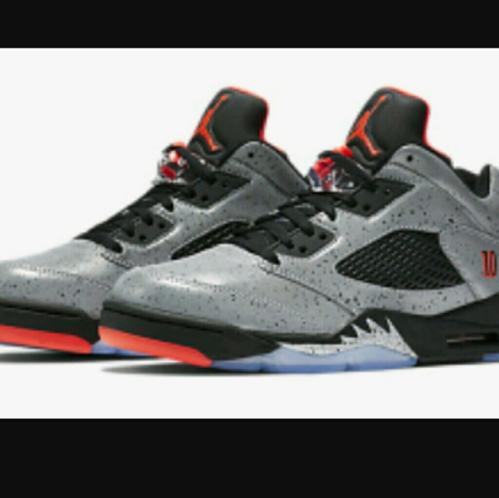 Not selling looking for promotions on grey jordan5