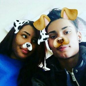 Meet your Posher, Derell