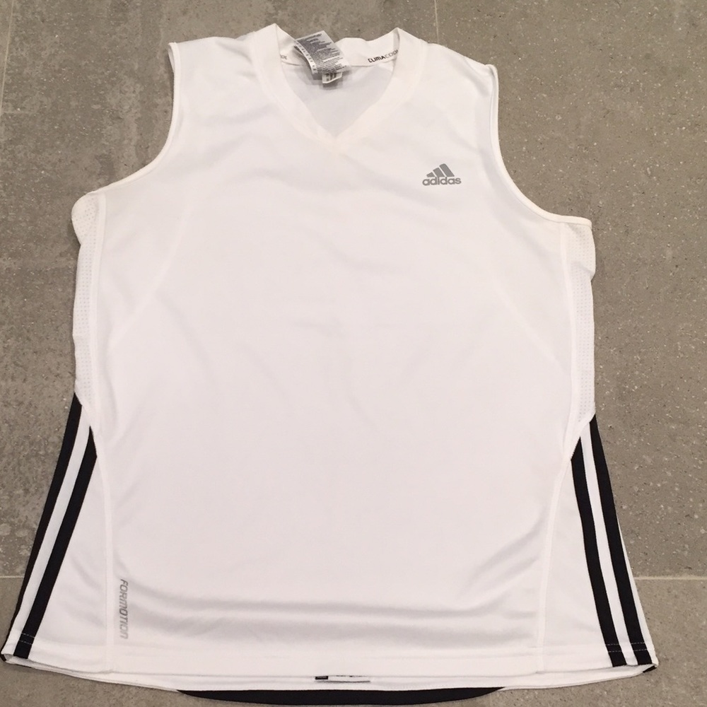 ADIDAS sport t-shirt