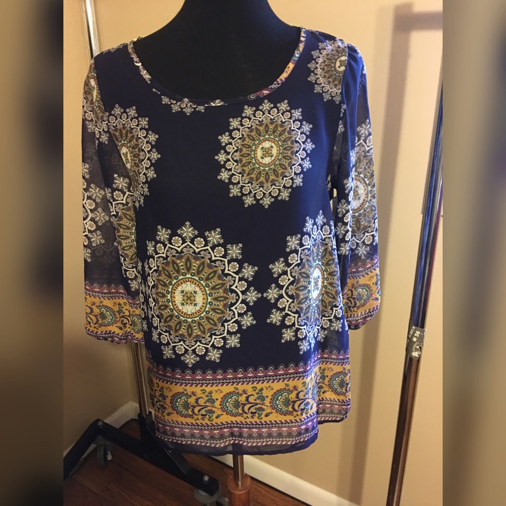 Cute boutique top!