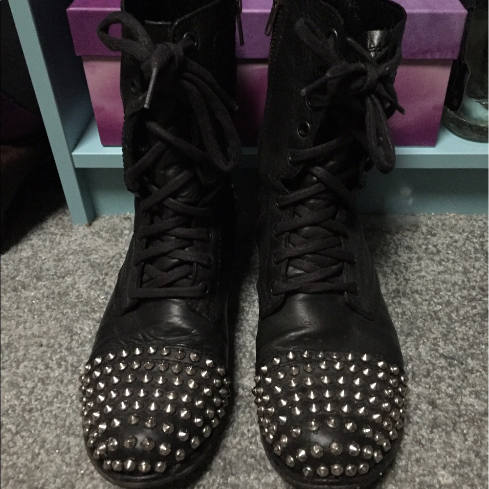 Steve Madden studded boots