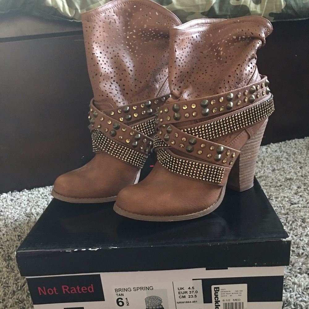 Not rated fun ankle boots.