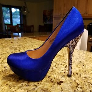 Never worn blue satin steve madden heels