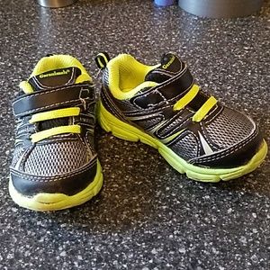 Garanimals Infant Sneaker