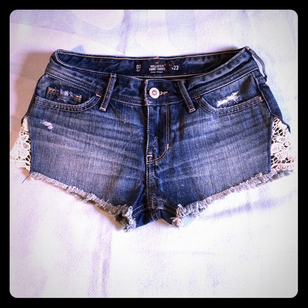 Hollister low rise short-shorts size 00