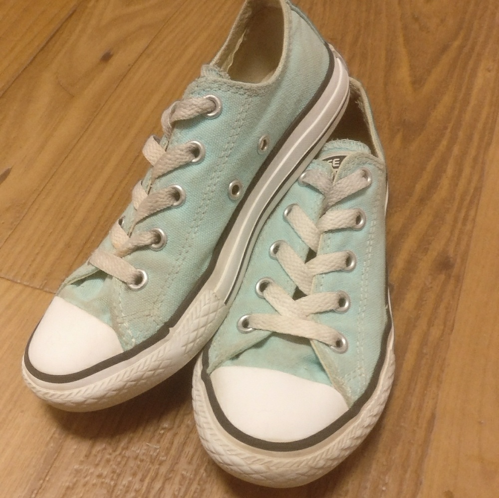 ❌ SOLD💲Light Blue Classic Converse Low Tops