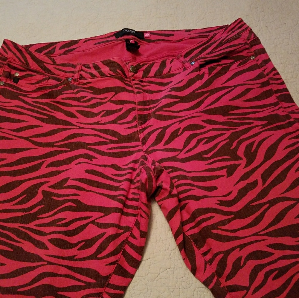 Women's plus size animal print premium jeans