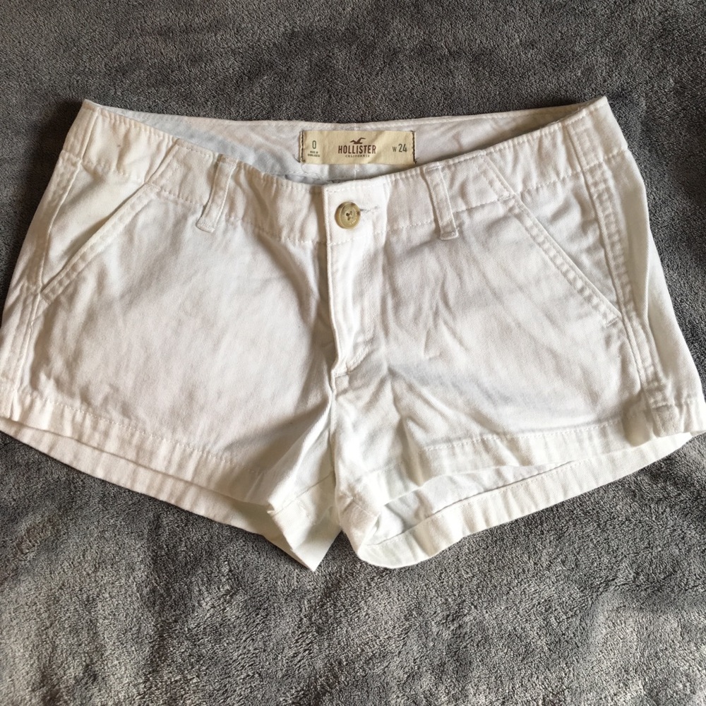 Hollister low rise super soft white shorts size 0