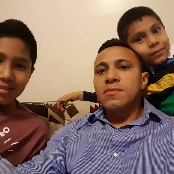 Meet your Posher, Carlos - Picture 1 of 1