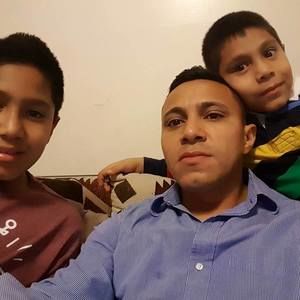 Meet your Posher, Carlos